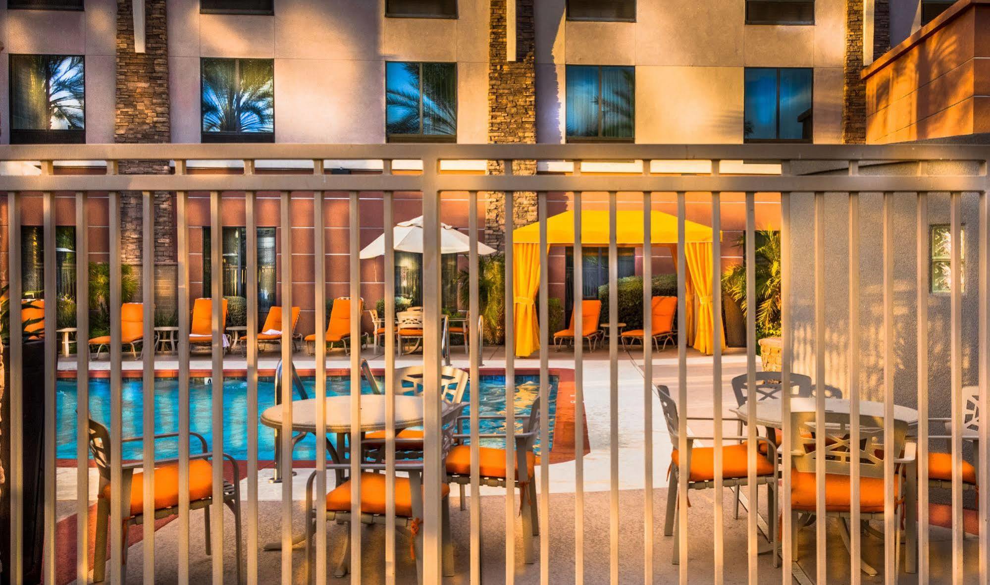 Hilton Garden Inn Phoenix North Happy Valley Bagian luar foto